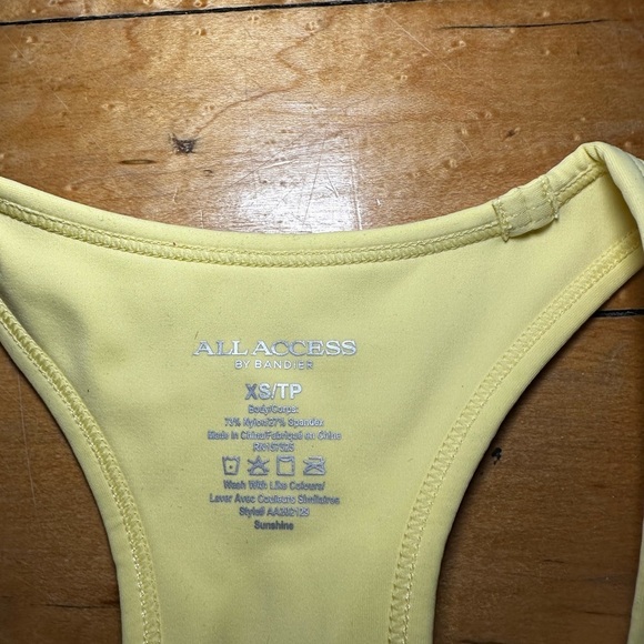Butter Yellow Workout Set - Picture 4 of 5